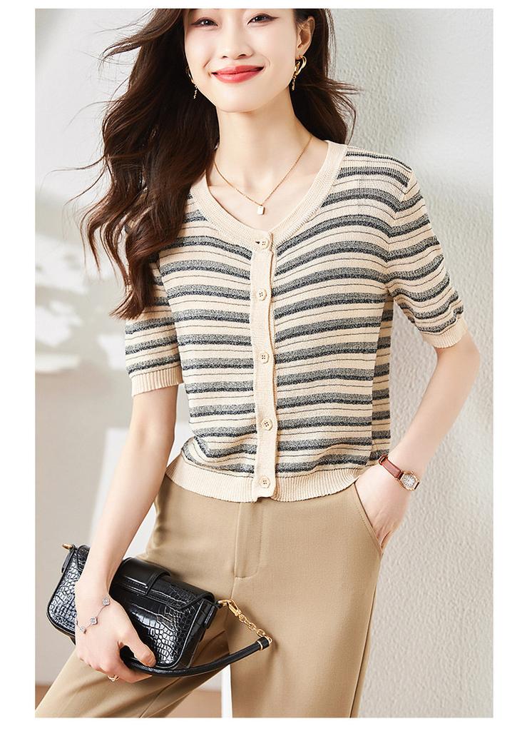 Summer New Women's Striped Knitted Shirt 2026 High End Knitted V-neck Comfortable High End Women's Top