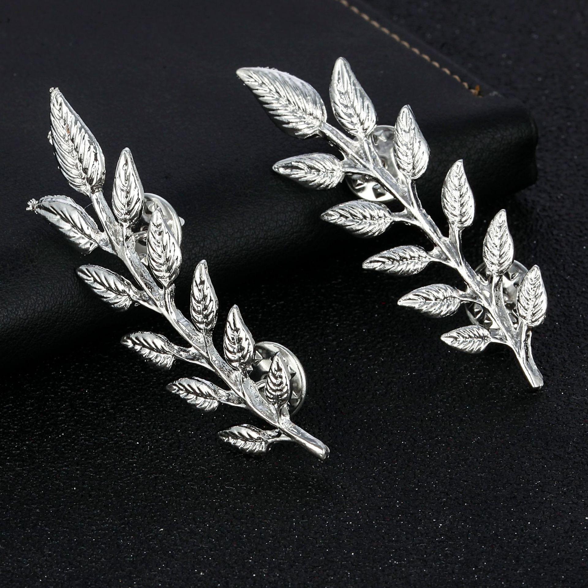 Unisex European Retro Gold Leaf Collar Pin Brooch