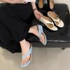 Móda Evropská a Americká Móda Univerzální Pantofle na Klínku s Kulatou Špičkou pro Ženy Nosit Sandály na Silné Podrážce a Plážovou Obuv