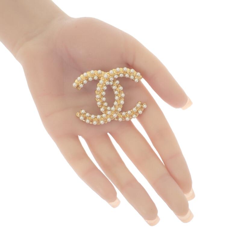Chanel ABB011 Brooch Gold Metal Women