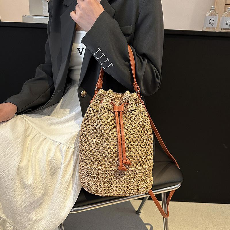 Summer Straw Shoulder Bags Drawstring Women'S Hand-Woven Bucket Bag Raffia Woven Handbags Casual Tote Ladies Beach Crossbody Bag Quality