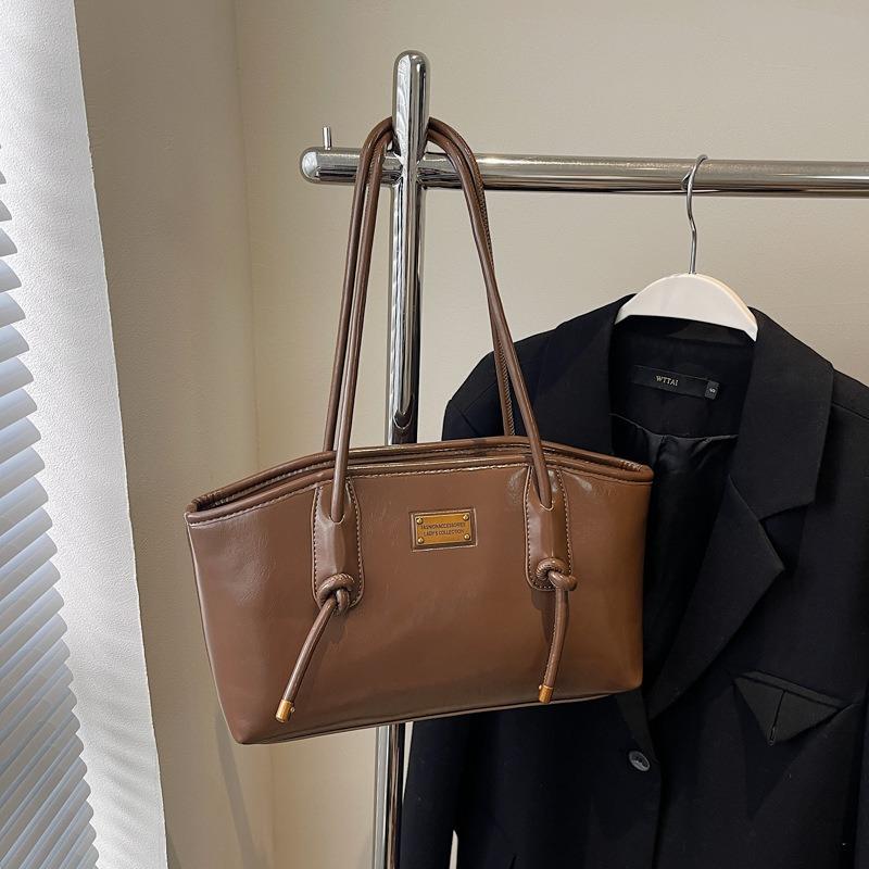 Large-capacity Bag Women's Bag Winter New High-end Oily Leather Niche Commuter Bag Versatile Shoulder Tote Bag