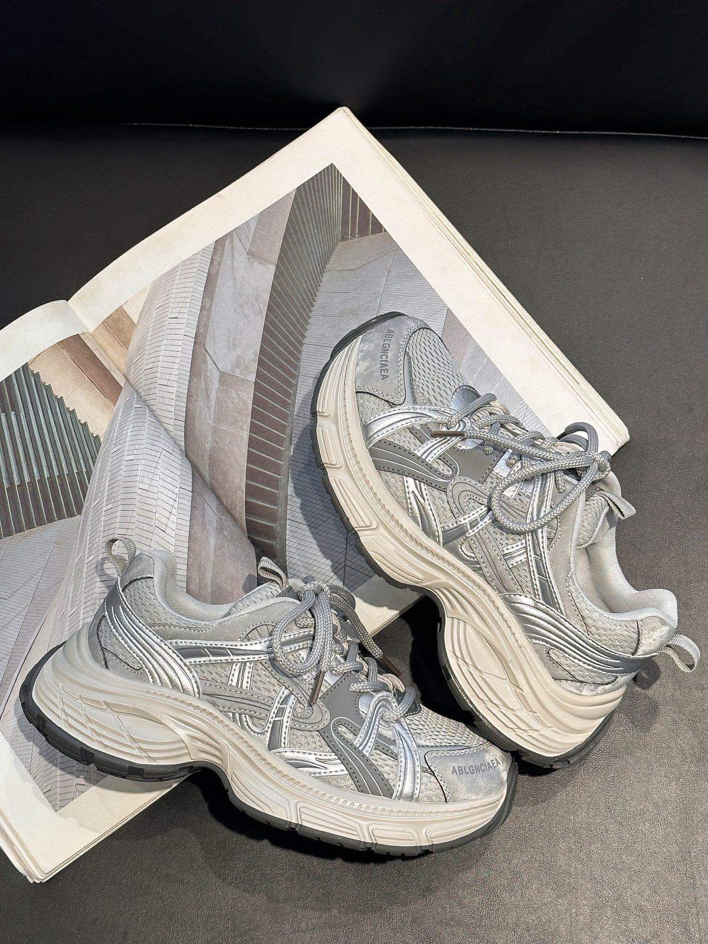 

Platform-soled dad shoes women s 2025 autumn new mesh breathable versatile height-increasing casual sports shoes lightweight running shoes 40 серый