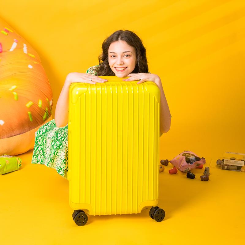 20-inch PC Carry-On and 28-inch Checked Suitcase for Students