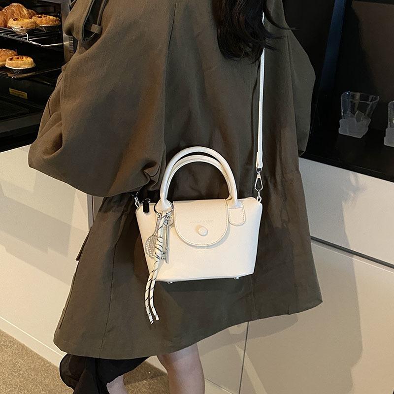 Popular Fashion Simple High Quality Portable Small Bag Wind Commuter Versatile Niche Shoulder Messenger Bag
