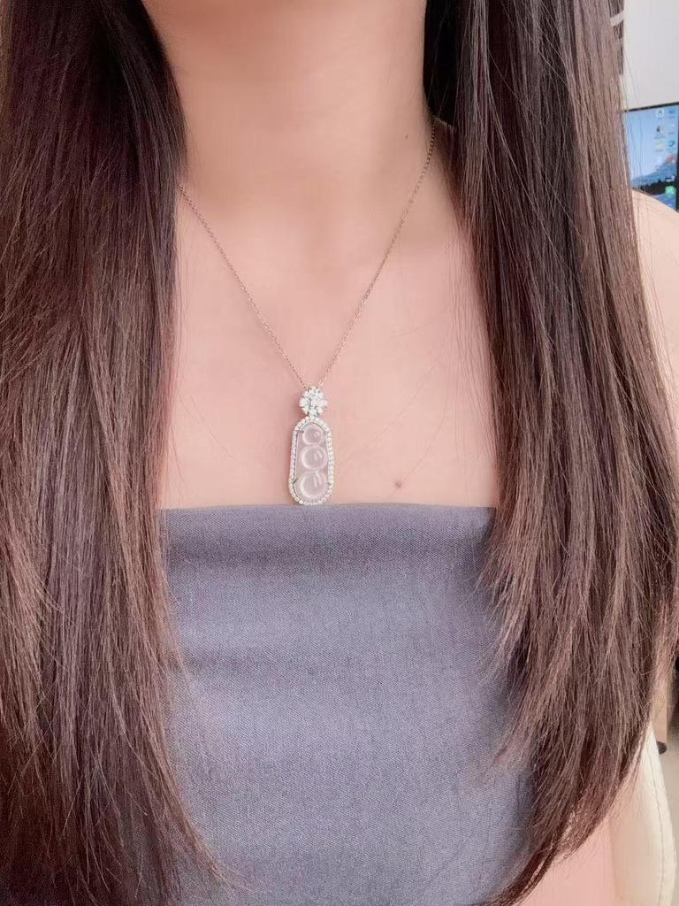 Chinese Style White Chalcedony Lucky Bean Pendant Necklace with Silver Plated Diamond Clavicle Chain