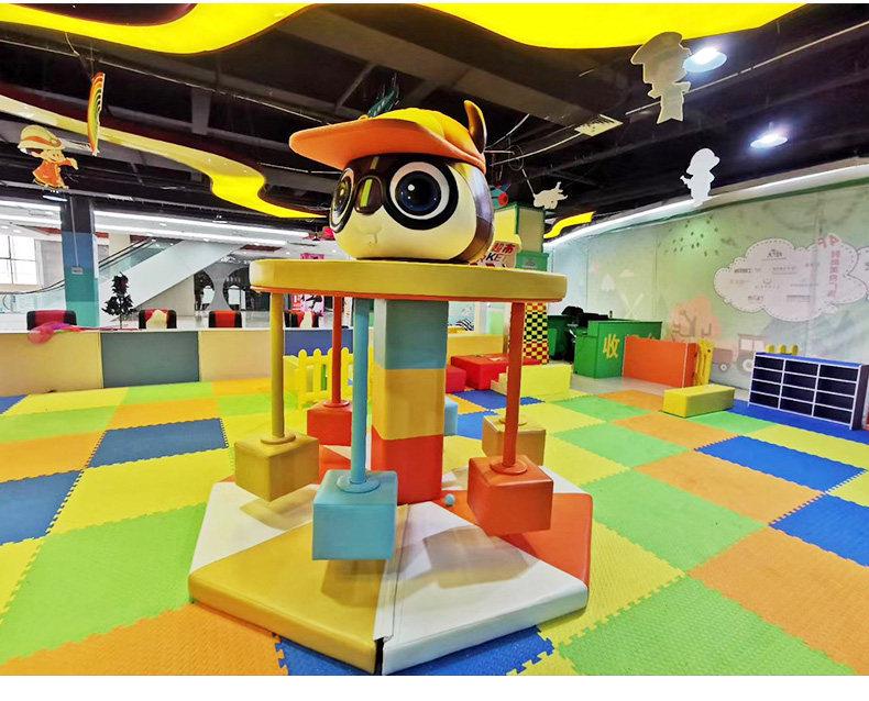 Children's Indoor Playground: Kindergarten Rotating Slide Equipment