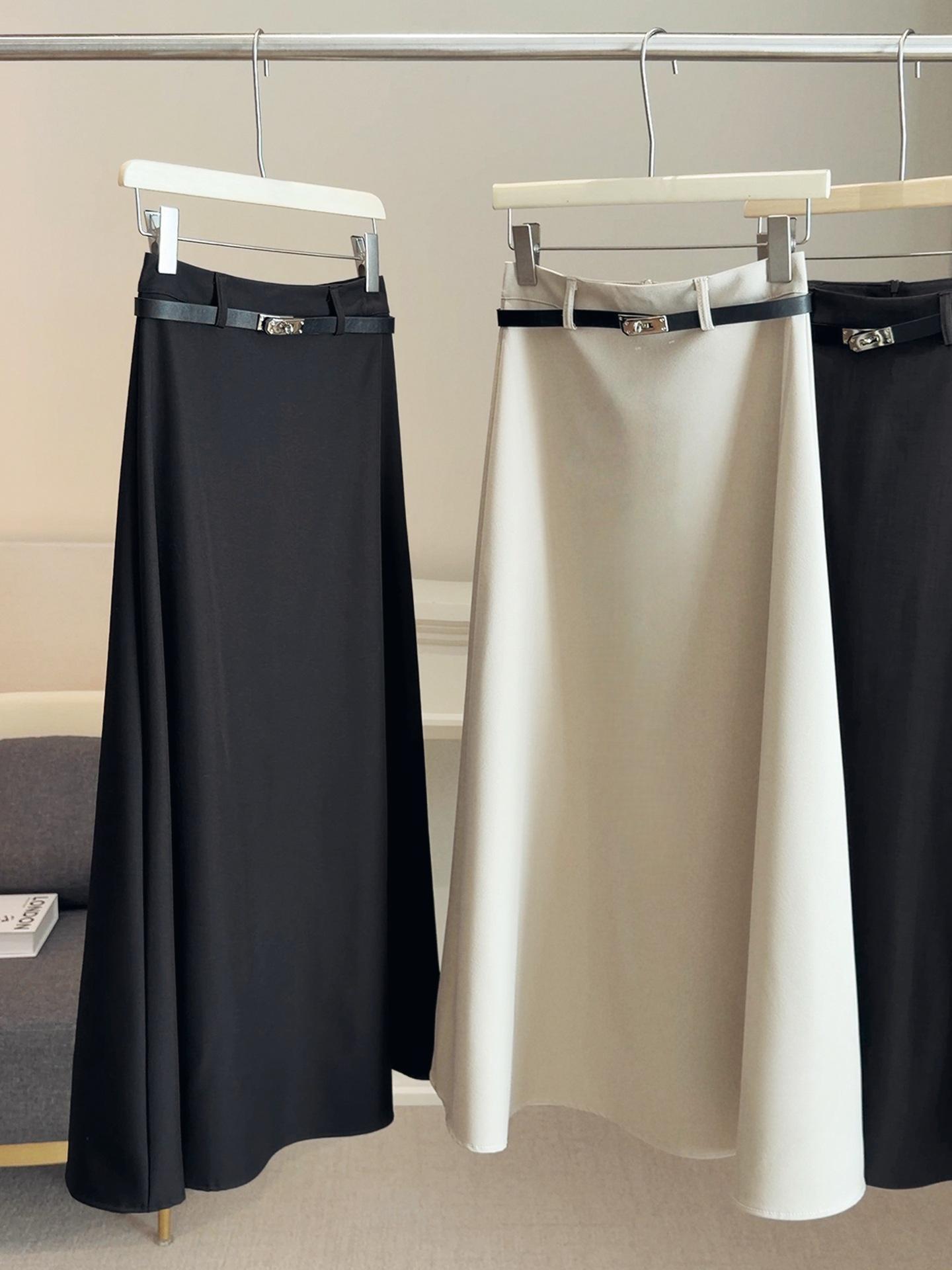 Women s Black High-Waist A-Line Midi Skirt - Spring/Summer 2026