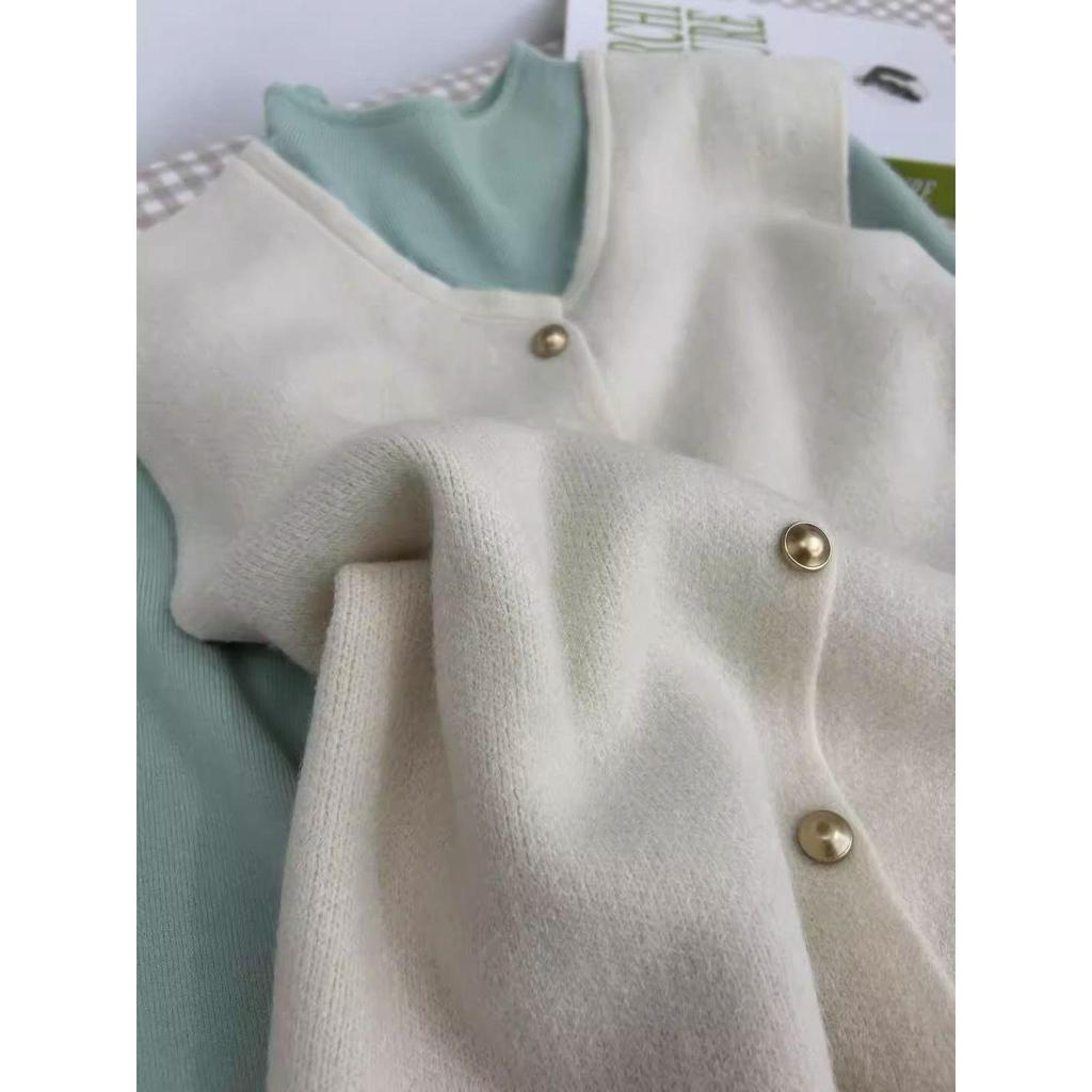 Plus Size Soft & Cozy Knit Sweater for Autumn/Winter - Half-High Neck, Korean Style