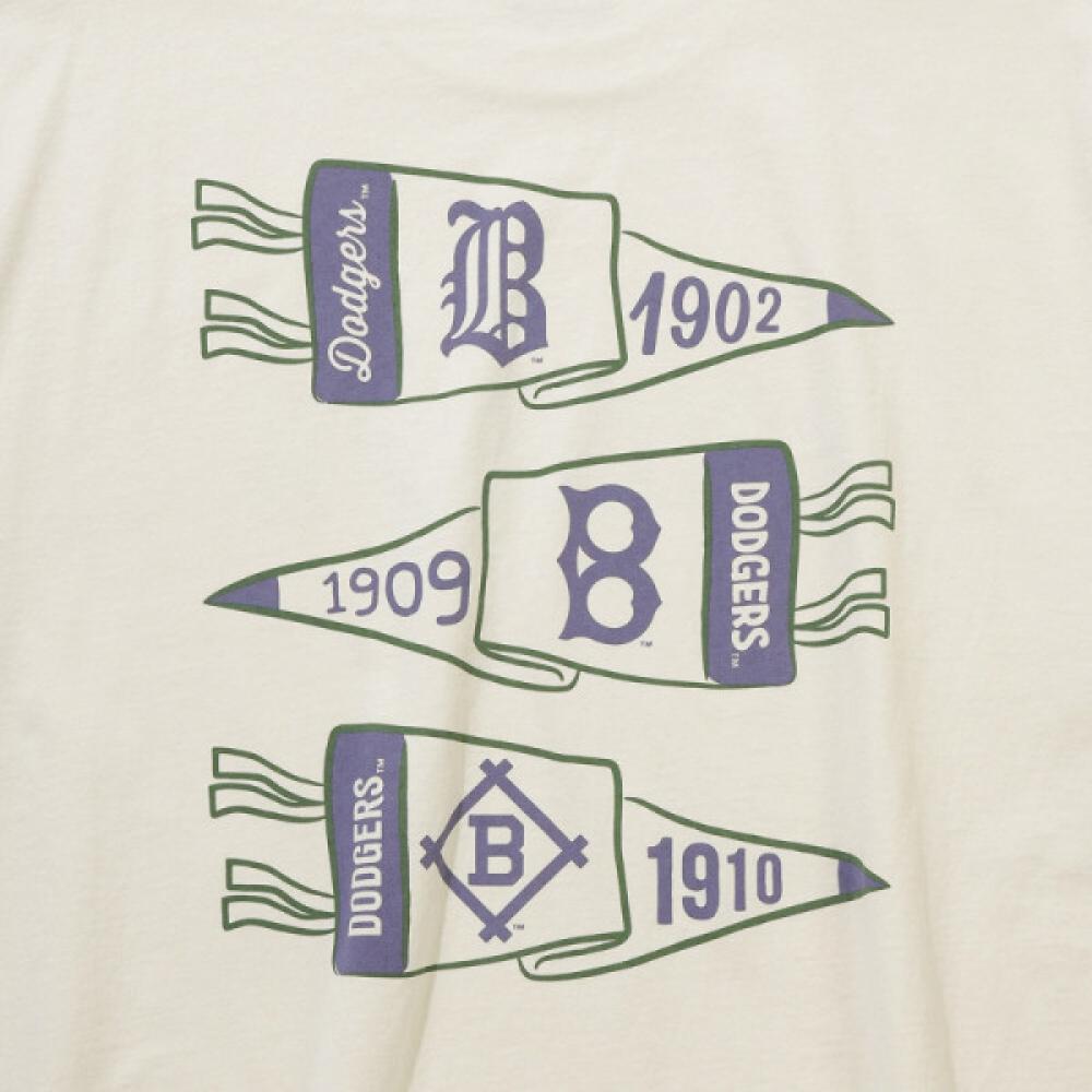 New Era Brooklyn Dodgers Flag T shirT Cream