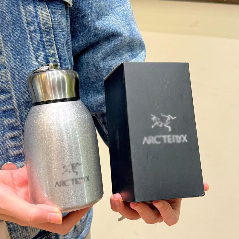 

Tiffany Home Cute Stainless Steel Thermos Bottle - Portable & Compact for Students and Couples 401-500 ml