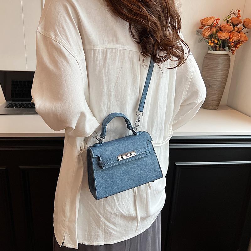 2026 Spring New Hand Carry Kelly Bag Women's Retro Shoulder Messenger Bag Fashion Small Square Bag