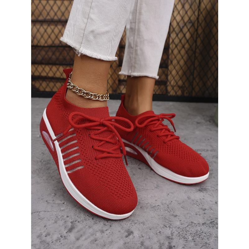 New Summer Casual Sports Shoes 2025 Fly Knit Women's Thick Sole Heightened Lightweight Plus Size Women's Shoes