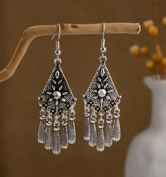 Vintage European & American Style Hollow Fashion Pendant Earrings for Women