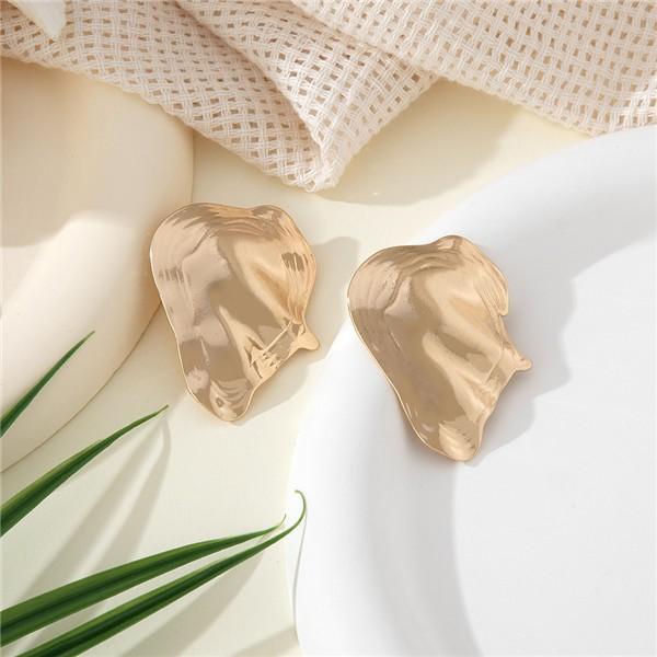 

Irregular Metal Stud Earrings Exquisite Daily Commuting Versatile Trend