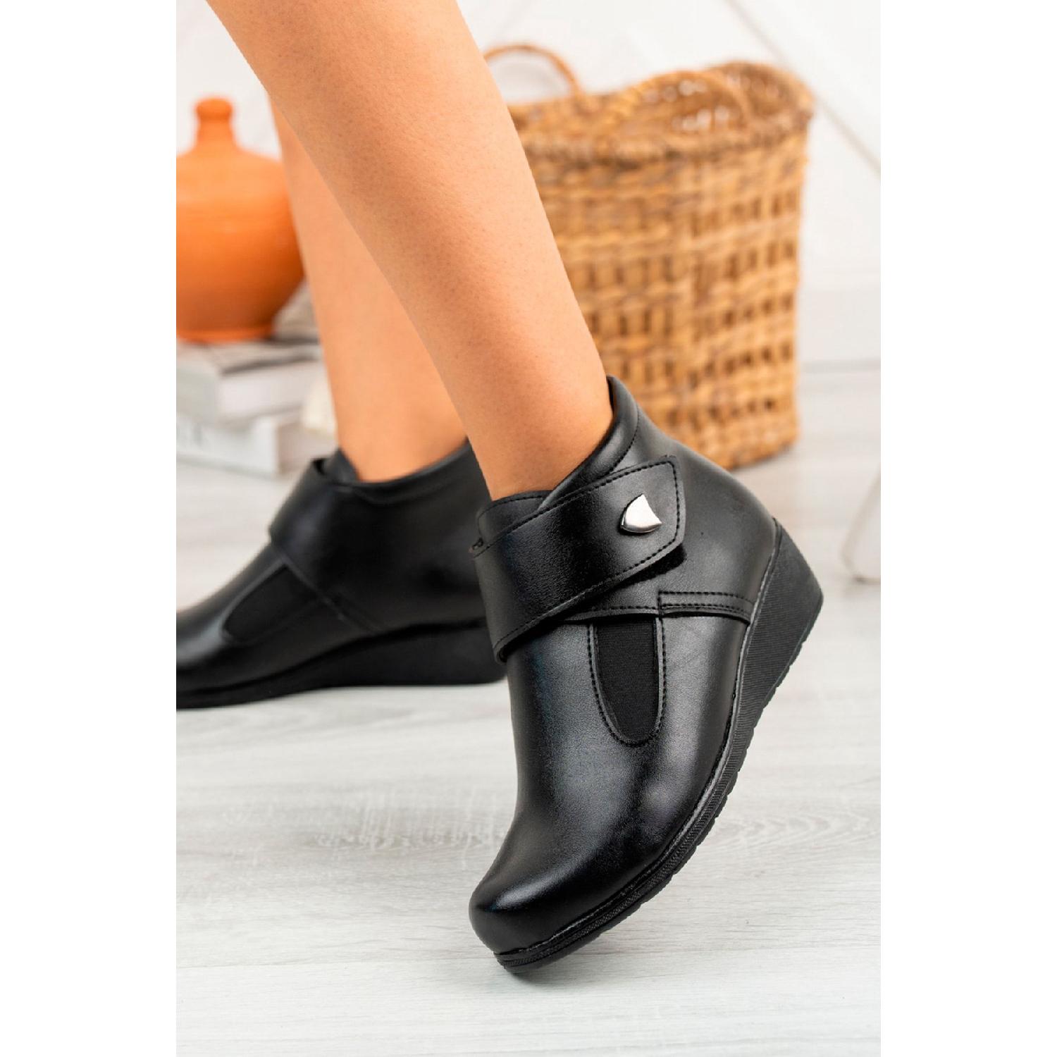 

Orthopedic Black Velcro Mother Boots With Fiber Inside 36