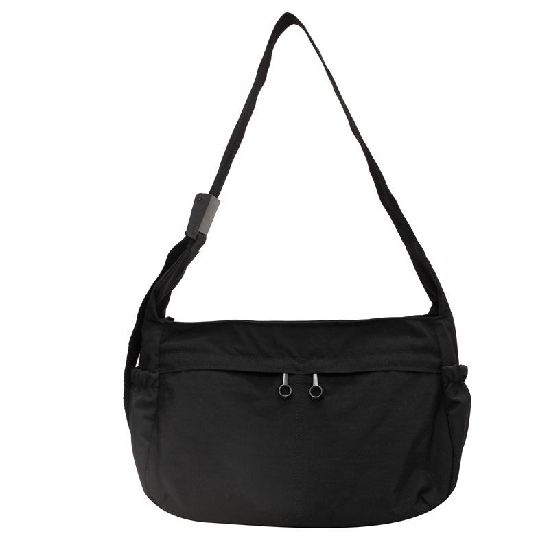 

Универсальная водонепроницаемая нейлоновая сумка кроссбоди: Вместительная, легкая, спортивная и повседневная наплечная сумка чёрный