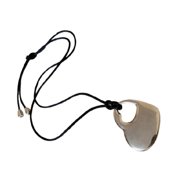 Adjustable Black Long PU Leather Rope Choker Hollow Double Heart Pendant Necklace Jewelry for Party and Casual Outfits