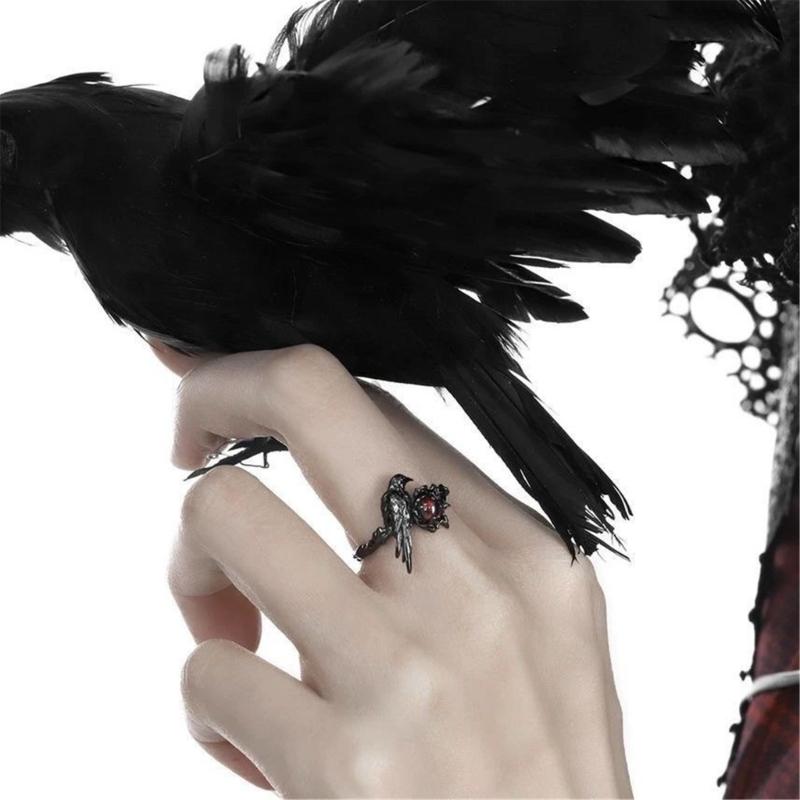 Elegant Crow Ring with Red Gemstones Dark Aesthetic Jewelry Alternative Fashion Gothic Accessory for Halloween Party