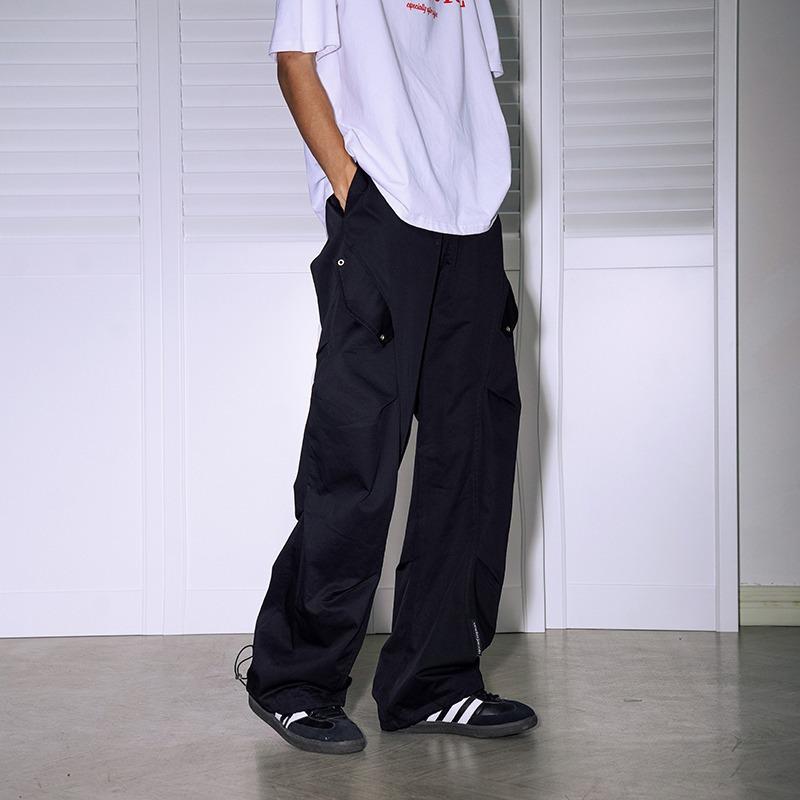 

Ретро дизайн деконструкции, неправильные линии, плиссированные свободные рабочие брюки, повседневные брюки, летние прямые брюки парашютиста для мужчин 3XL