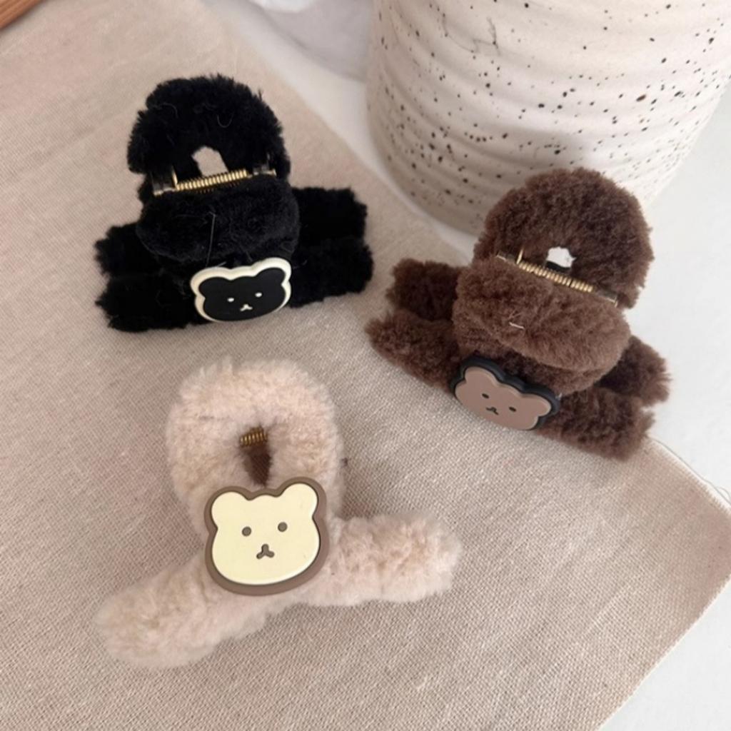 Autumn and winter cute bear plush grab clip simple cartoon fluffy hairpin back head disc hair shark clip hair accessories