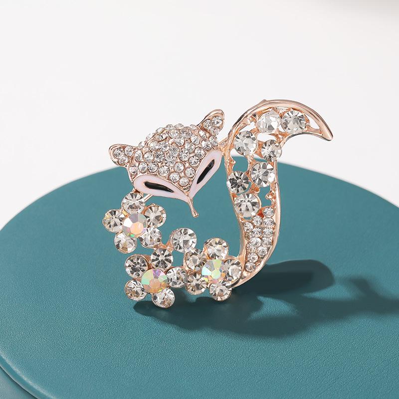 Pin Brooch Temperament Graceful Women 'S Stylish Wedding Wear Creative Fox Shape Rhinestone Inlaid BroochElegant Jewelry