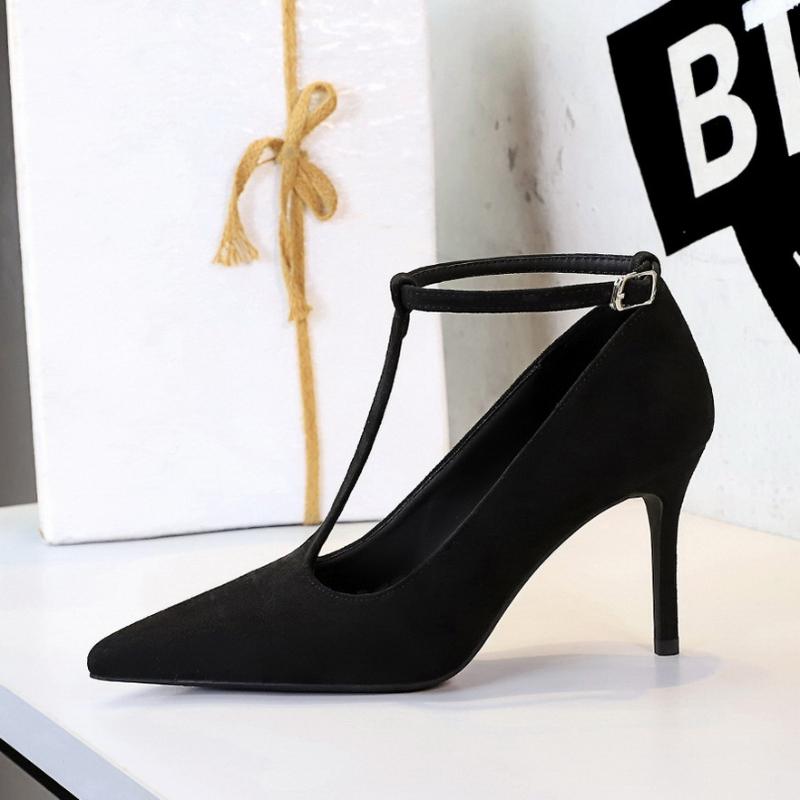 

Мода Французский Темперамент Тонкие Каблуки Высокие Каблуки Острый Носок Неглубокий Вырез Замша Пряжка на Одной Линии Ультра Высокие Каблуки Стройнящие Одинарные Туфли 35
