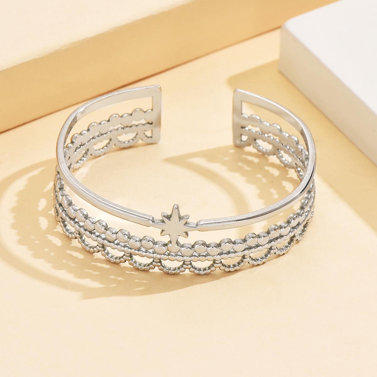 Stainless Steel Retro Court Style Multi-Row Star Lace Cuff Bracelet (Vacuum Plated Gold)