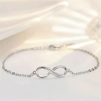 Braccialetto Infinito d'Amore di Möbius - Accessori Semplici e Versatili da Donna