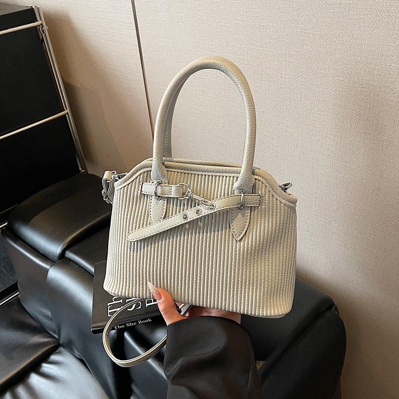 

Large-capacity handbag bag women s new fashionable and simple commuter shoulder bag versatile messenger bag