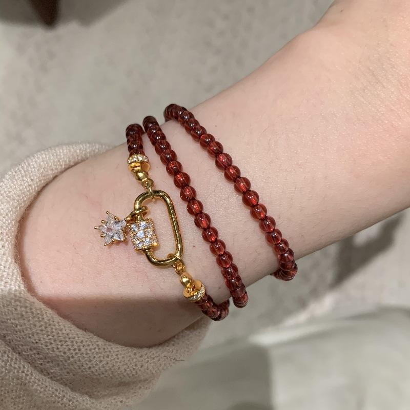 Light Luxury High-End Fashion Wine Red Gemstone Star Shaped Buckle Necklace Elegant And Refined Collarbone Chain Jewelry Gift