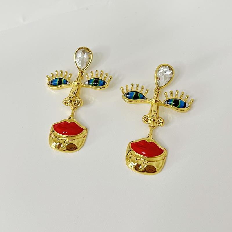 Retro Design Sense Eyes Eyelashes Nose Bright Red Lips Earrings Unique Personality Trendy Catwalk Stud Earrings
