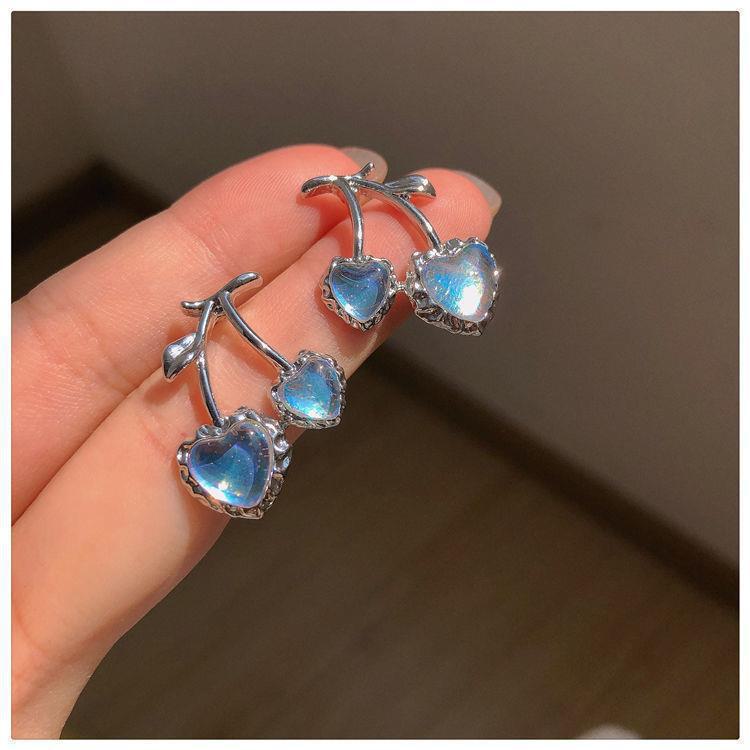 

Серьги в стиле ретро с нерегулярным синим сердцем из серебра 925 пробы — модный дизайн в контрастных тонах Cherry