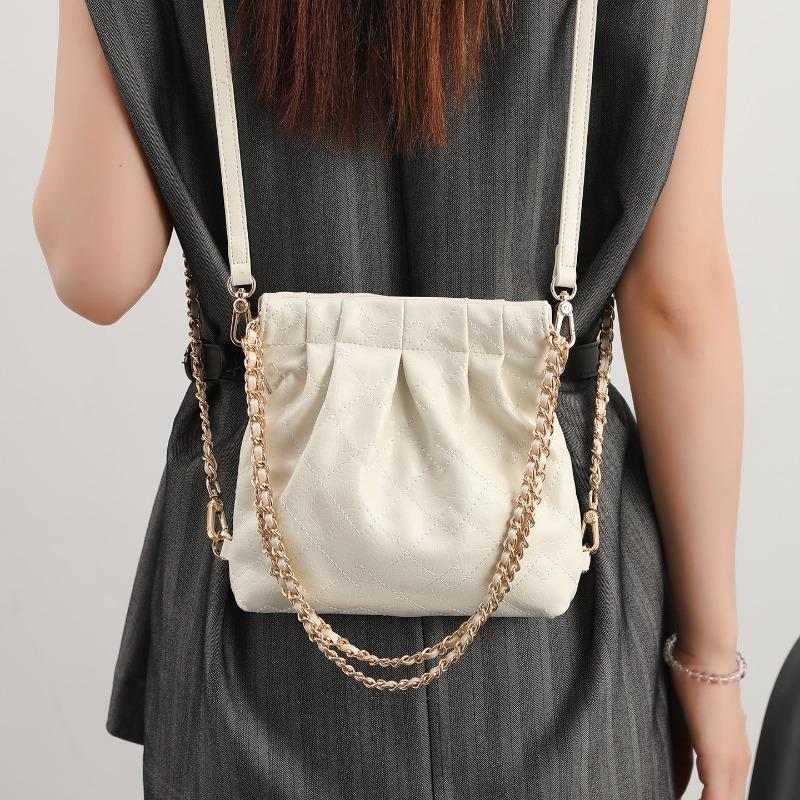 Niche Design High-end Chain Stray Bag Women's New Diamond Large-capacity Axillary Shoulder Tote Bag