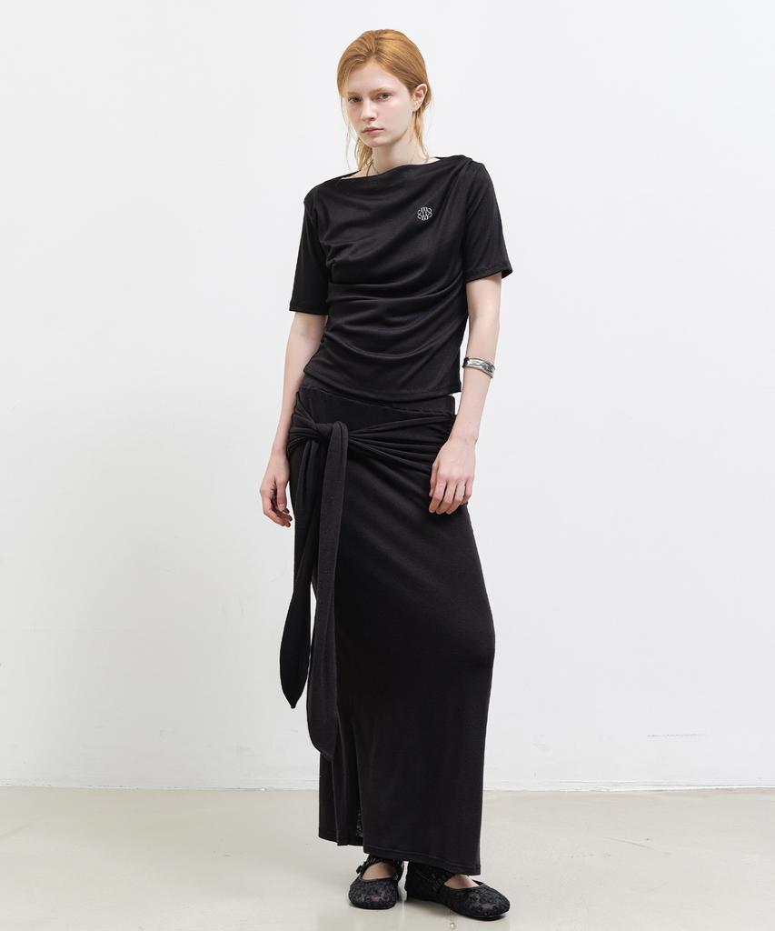 Nigaennikol Half Shirring Drape Boat Neck Top_Black