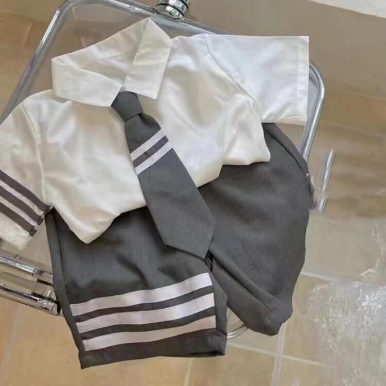 Set Fustă Uniformă JK Stil Academie de Vară - Cămașă Inspirată de Wang Xinling și Fustă Plisată pentru Băieți și Fete, Colecția 2025