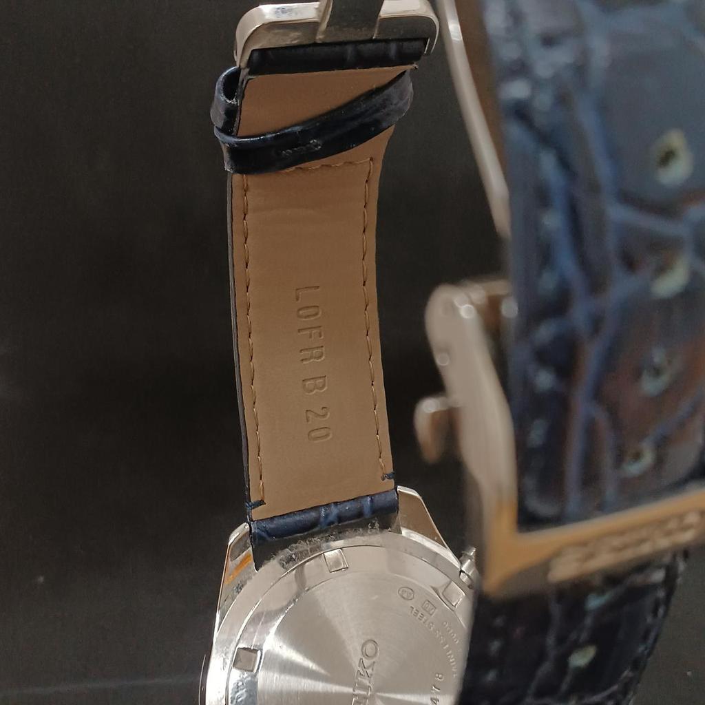 Used SEIKO 8T69-00D0 Watch