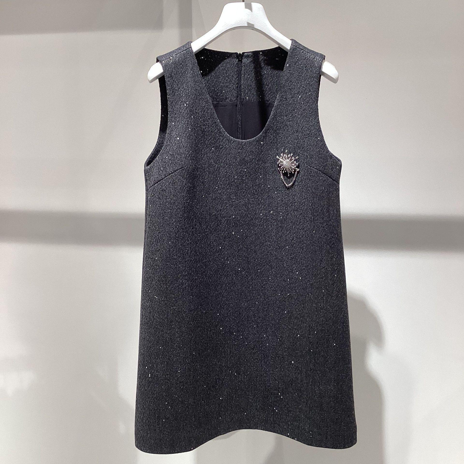 2026 Spring Women s High-End U-Neck Sleeveless Dress Large