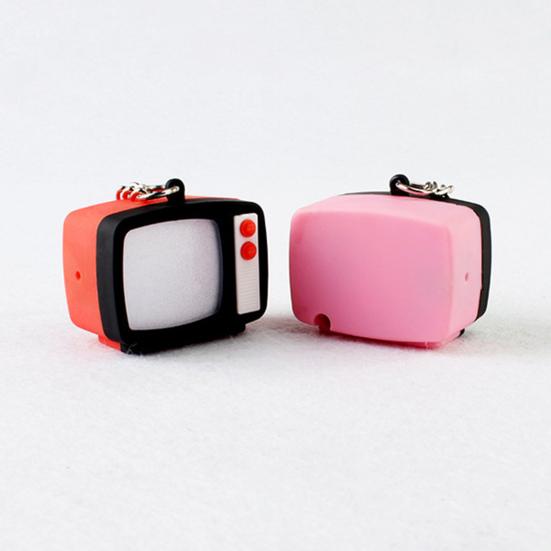 Retro TV LED-nyckelring Mini-TV-hänge med ljud, lysande nyckelring, ryggsäcksberlock för mörkersikt, roliga tillbehör