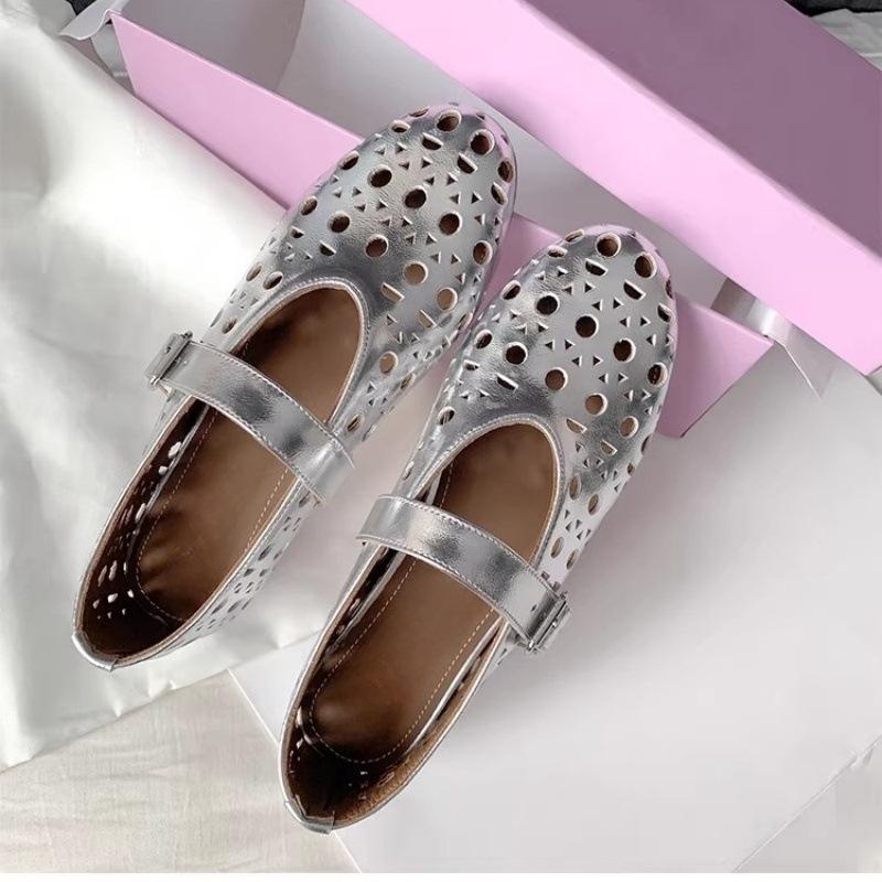 Height increase hollow hole ballet single shoes women's 2025 spring and summer new French small sandals round head Mary Jane shoes