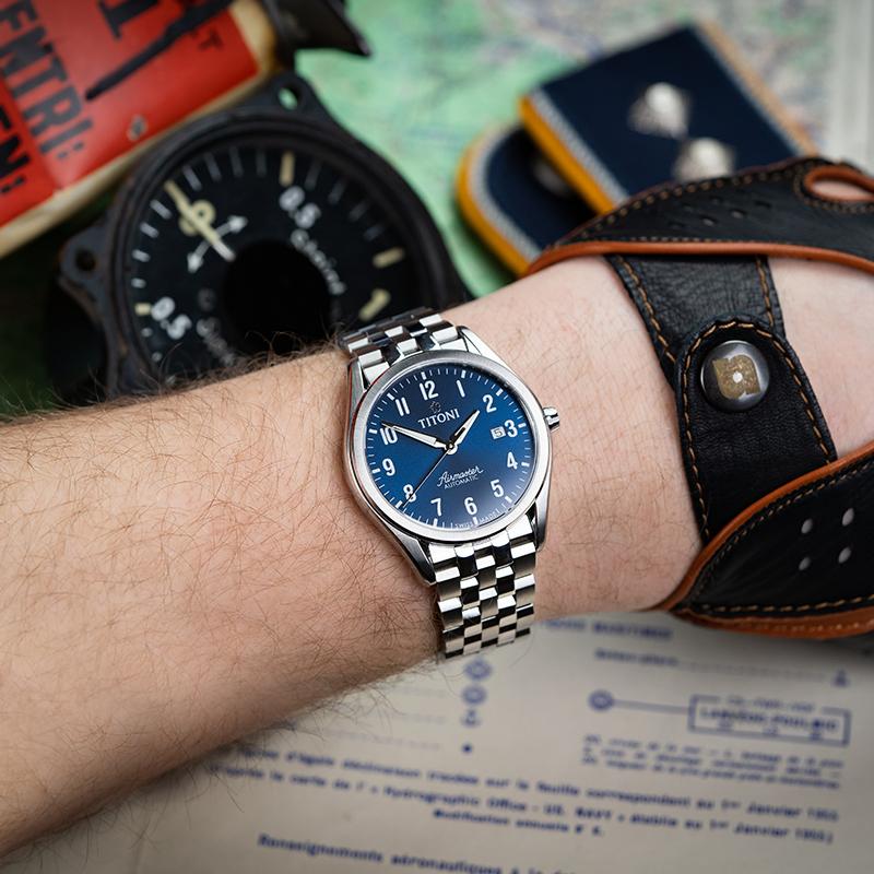 TITONI Plum Blossom Airmaster Series Automatic Mechanical Movement Fashionable Casual Blue Dial Stainless Steel Case Stainless Steel Strap 83906 S-701