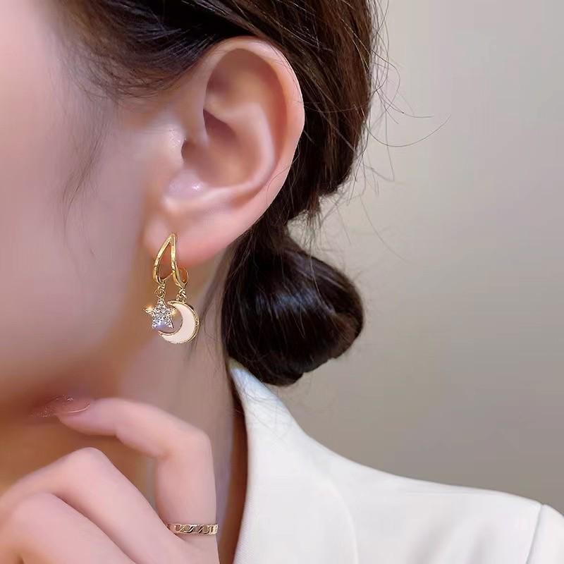 European & American Heart Ear Cuff & Asymmetrical Star-Moon Tassel Earrings with Micro-set Diamonds for Women