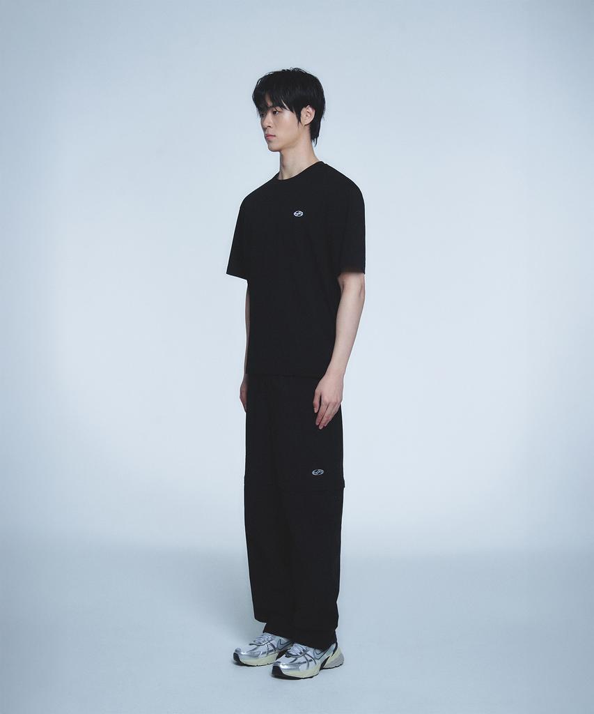 Hyeonpiteu Symbol Side Pocket T-Shirt-[Black]
