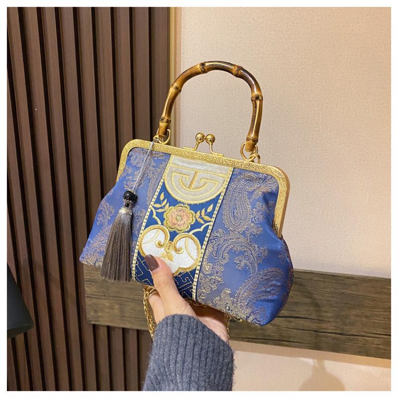 Chinese Style Embroidery Jacquard Women Clutch Bag With Tassel Wedding Evening Trendy Handbag Elegant Crossbody Shoulder Bag