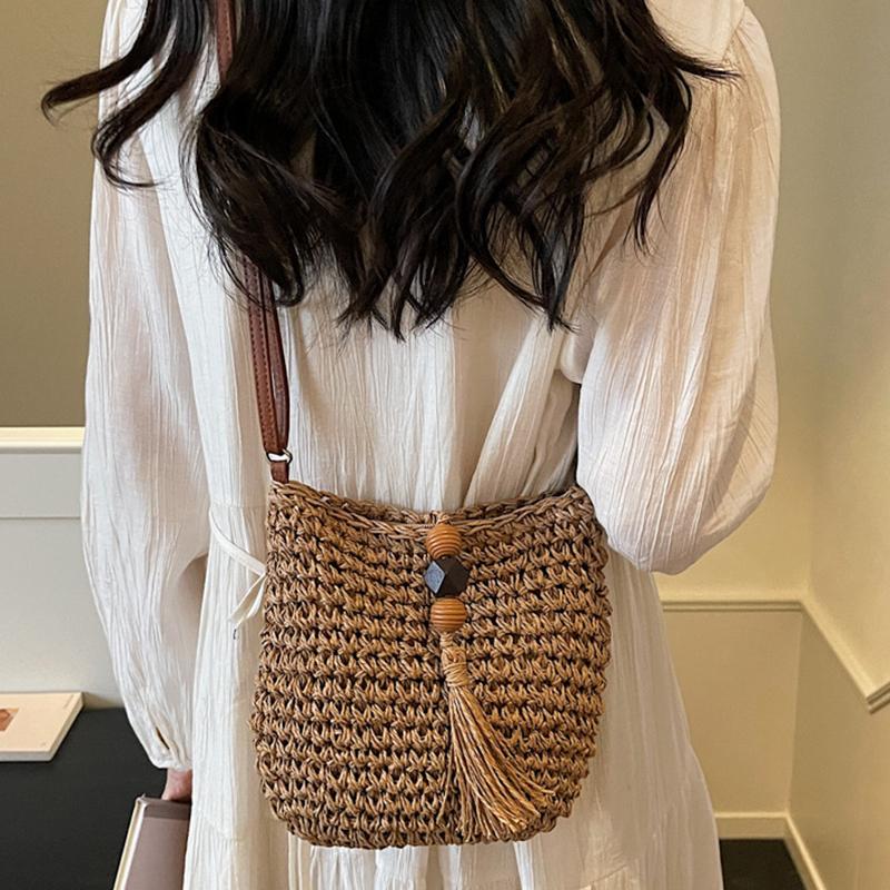 Women Handmade Straw Woven Small Saddle Bag Fashion Crossbody Shoulder Bag Ladies Simple Design Summer Travel Beach Bag CLE