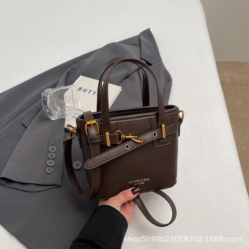 Autumn and winter simple portable bucket small bag new shoulder messenger bag commuter small bag