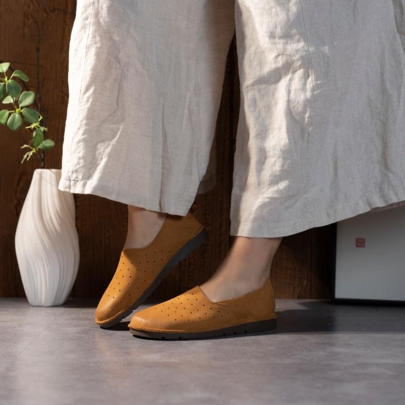 Leather Hollow Hole Shoes Women's Summer New First-layer Cowhide Soft-soled Women's Shoes One-pedal Cowhide Men's Shoes