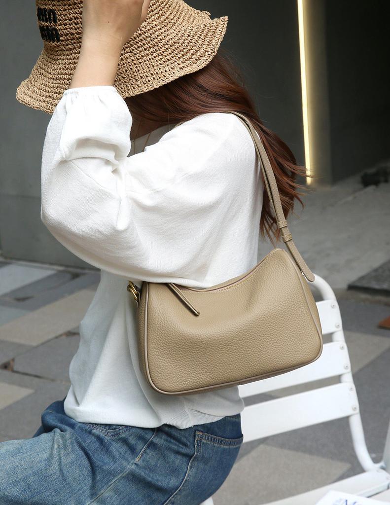 Women's Leather Shoulder Bag, 2026 High-End Niche Design, Fashionable Handbag/Crossbody Bag