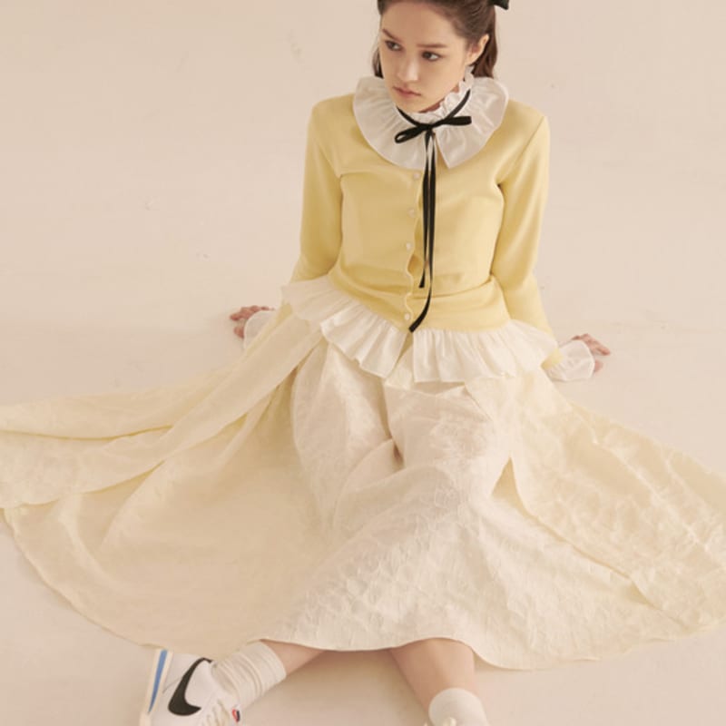 TAV LOVE RIBBON FRILL COLLAR