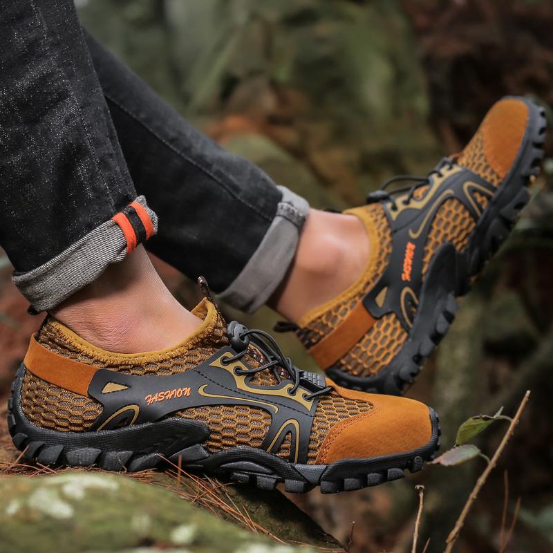 Professional Aqua Shoes Men Non-slip Water Shoes In Trekking Upstream Shoes Quick-Dry Beach Light Water Sports Sneakers